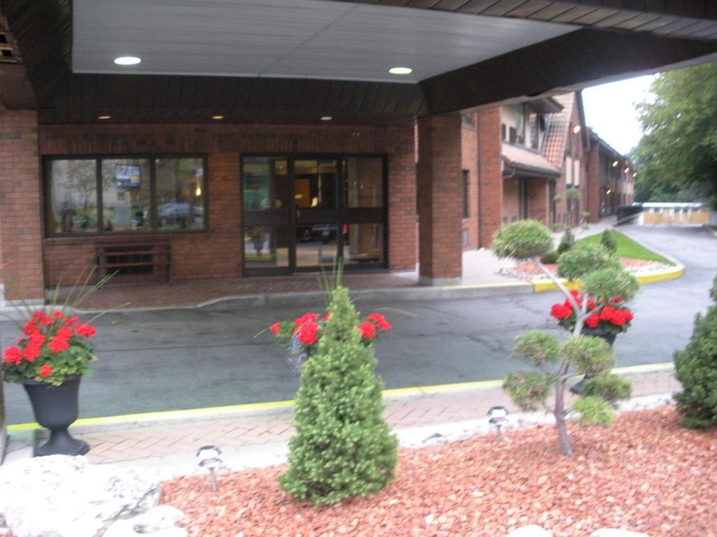Comfort Inn East Scarborough Toronto Buitenkant foto