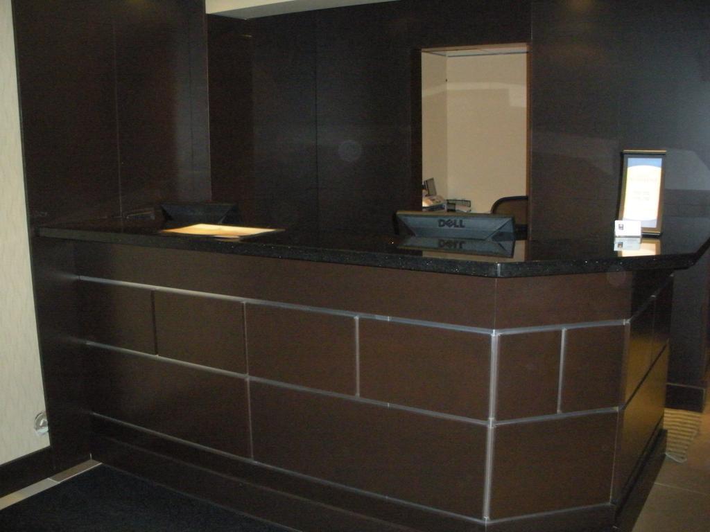 Comfort Inn East Scarborough Toronto Buitenkant foto