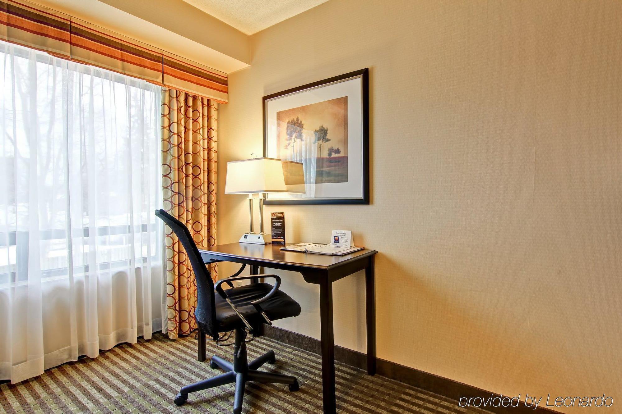 Comfort Inn East Scarborough Toronto Buitenkant foto